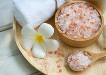 Load image into Gallery viewer, Pink Himalayan Bath Soak
